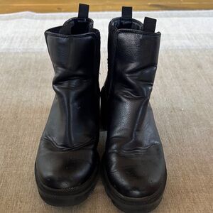 Universal Thread Black  Ankle Boots